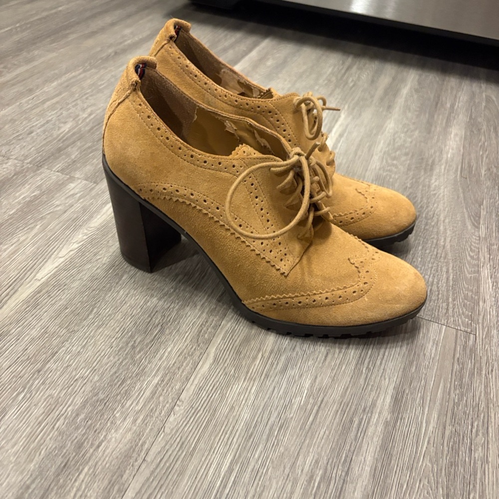 Tommy Hilfiger Tan Heeled Boots - Picture 3 of 3